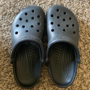 Black crocs